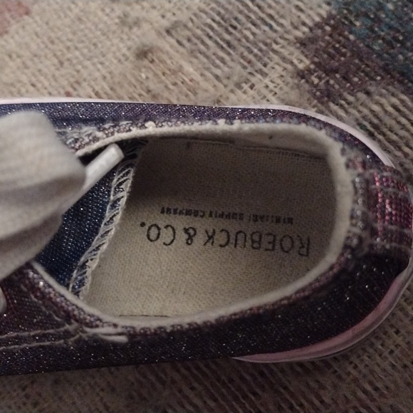 Toddler girl dark colors design lace up sneakers size 8M Roebuck &Co. - Picture 3 of 6